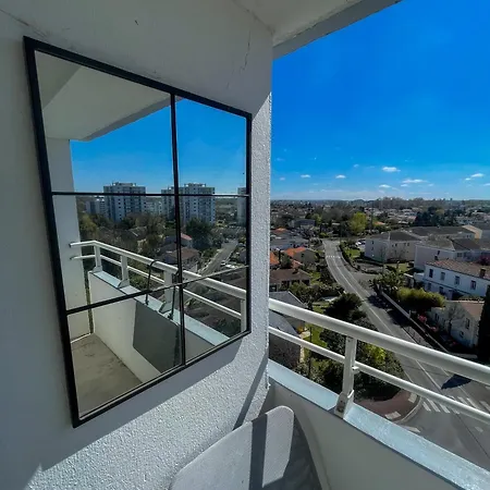 Spacieux T4 Confort, Vue Sur Bordeaux Merignac (Gironde)